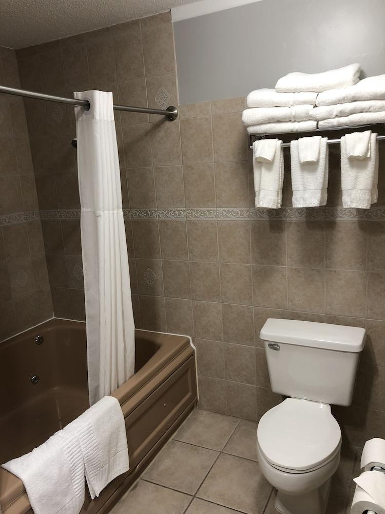 Hotel Countryside & Omaha East-council Bluffs Ia Council Bluffs